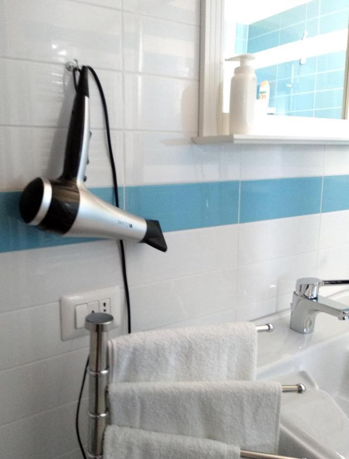 Twin Room Private Bathroom